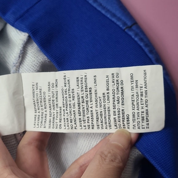 Moschino Colorful World Map Sweatshirt Size S (USA 6 ) - Picture 14 of 17